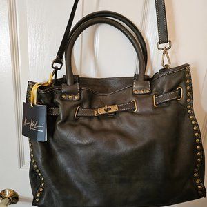 Gorgeous Olive leather bag made in Italian made